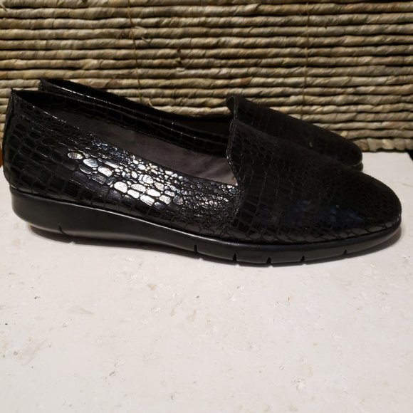AEROSOLES Shoes - Aerosoles Army Soft Embossed Croc Design Size 9.5